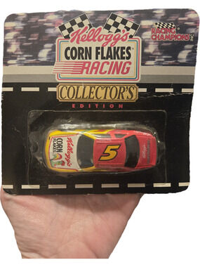 Terry Labonte #5 Kellogg's Corn Flakes Racing Champions 1/64 Diecast Car